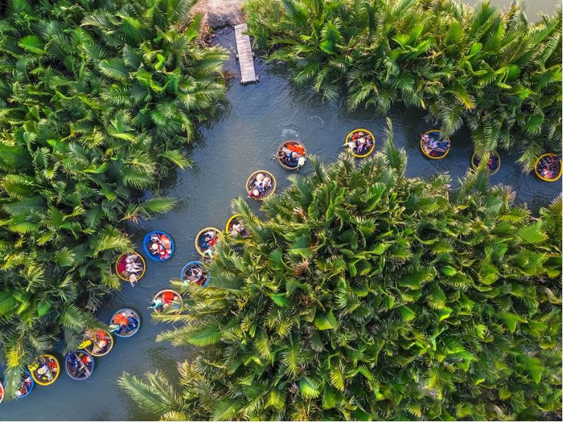 Trải nghiệm ngồi thuyền tại Rừng Dừa Bảy Mẫu